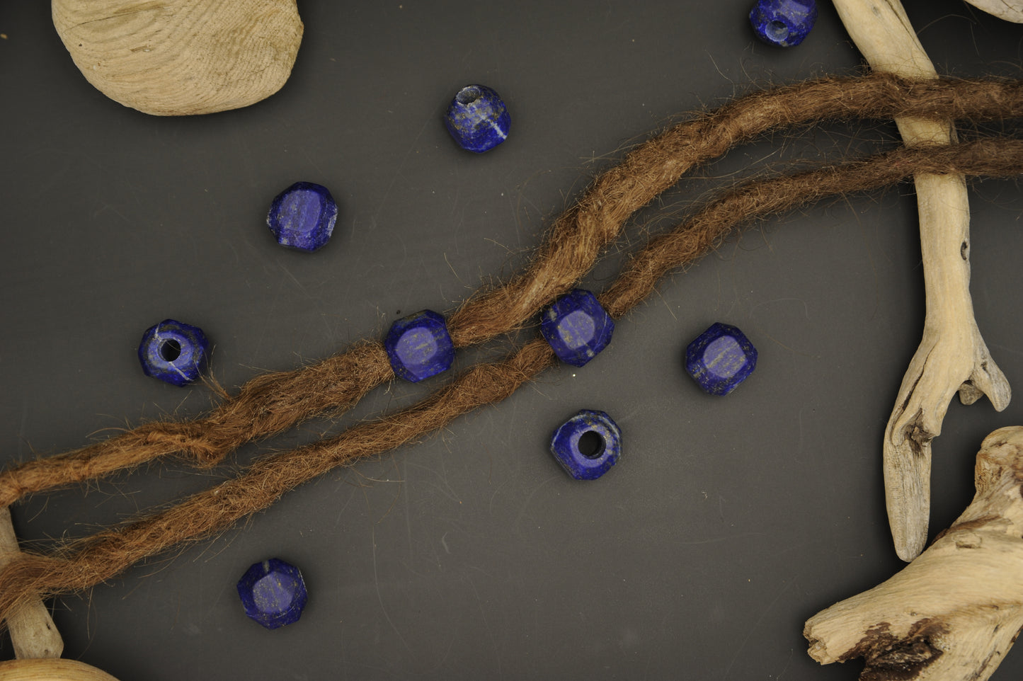 Lapislazuli Dreadlockperlen – Kugel (2er-Set)