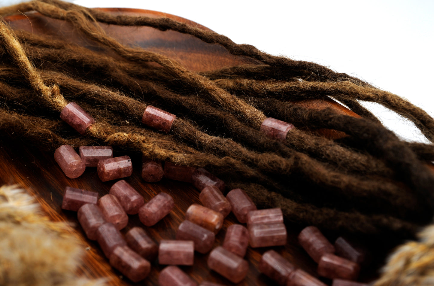 Erdbeerquarz Dreadlockperlen – Tube (2er-Set)