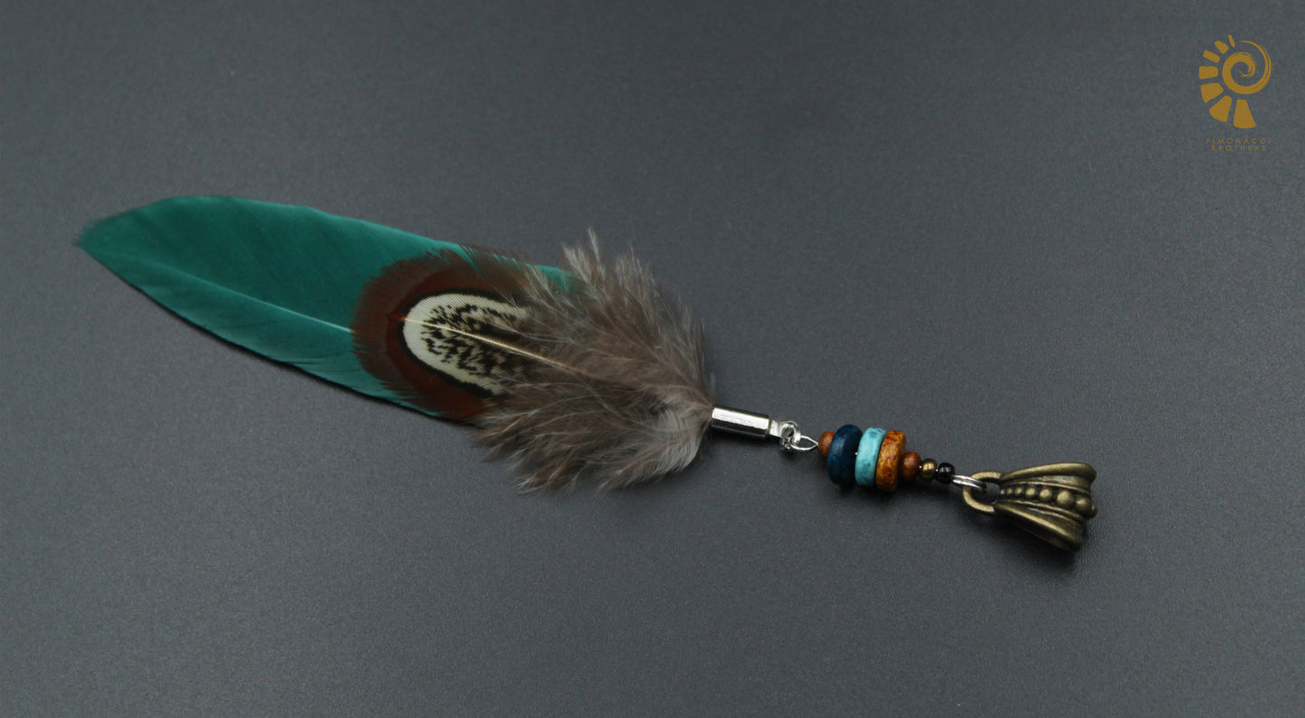 Feder Dread Anhänger Türkis – Gänsefeder & Wildfasan mit Keramikperlen | Boho Dreadschmuck