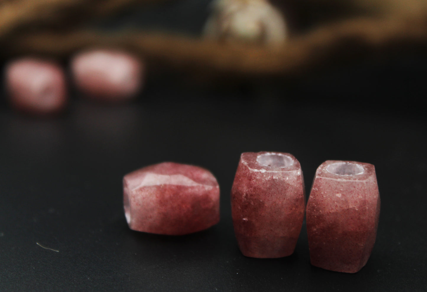 Erdbeerquarz Dreadlockperlen – Cuboid (2er‑Set)