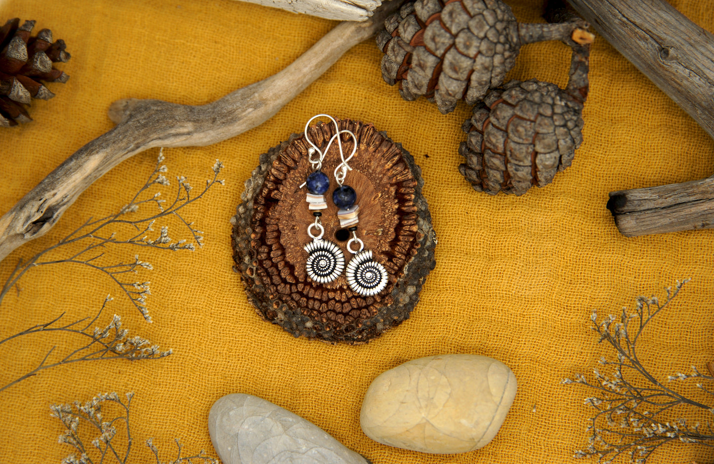 Blue Ammonite – Ohrringe aus 925er Silber & Lapislazuli