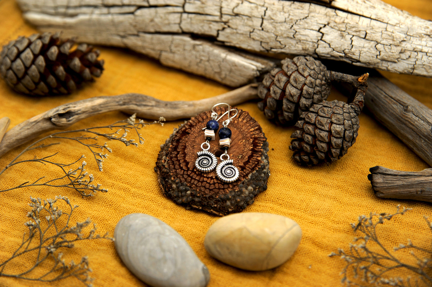 Blue Ammonite – Ohrringe aus 925er Silber & Lapislazuli