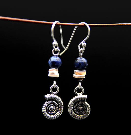 Blue Ammonite – Ohrringe aus 925er Silber & Lapislazuli
