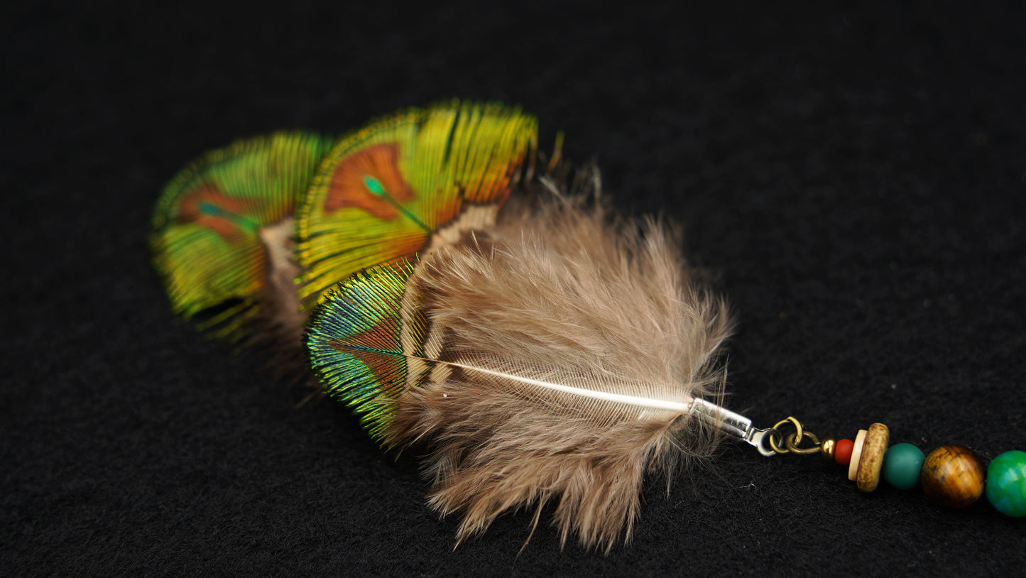 Feder Dread Anhänger Pfauenfeder – Edelstein & Holzperlen | Boho Natur Dreadschmuck