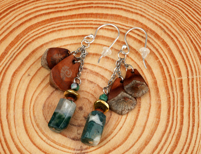 Zapfenschuppe – Drop Earrings with Moss Agate, Pine Cone Scales & Silver – view 5