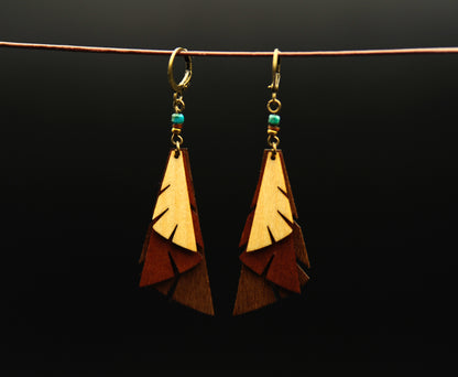 Waldhauch – Wooden Earrings Made from Three Woods with Blue Garnet – view 4