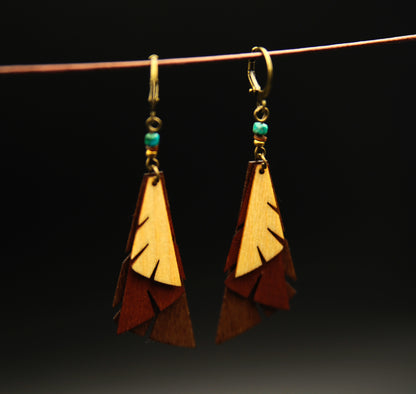Waldhauch – Wooden Earrings Made from Three Woods with Blue Garnet – view 5