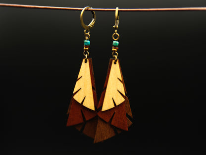 Waldhauch – Wooden Earrings Made from Three Woods with Blue Garnet – view 7