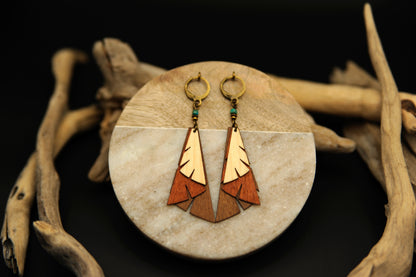 Waldhauch – Wooden Earrings Made from Three Woods with Blue Garnet – view 3