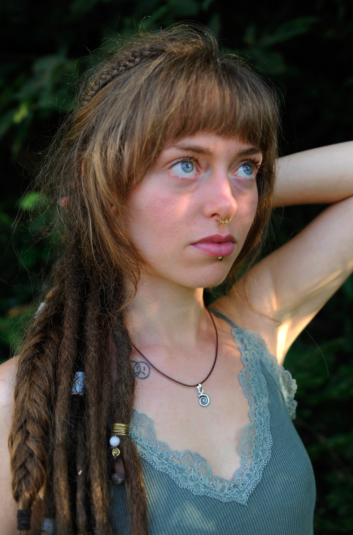 Halskette Ammonit-Anhänger – 925 Sterling Silber & braunes Echtlederband