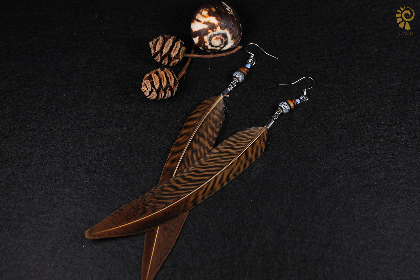 Federohrringe Goldfasan – Boho Schmuck, handgemacht, 13–15 cm, ultraleicht
