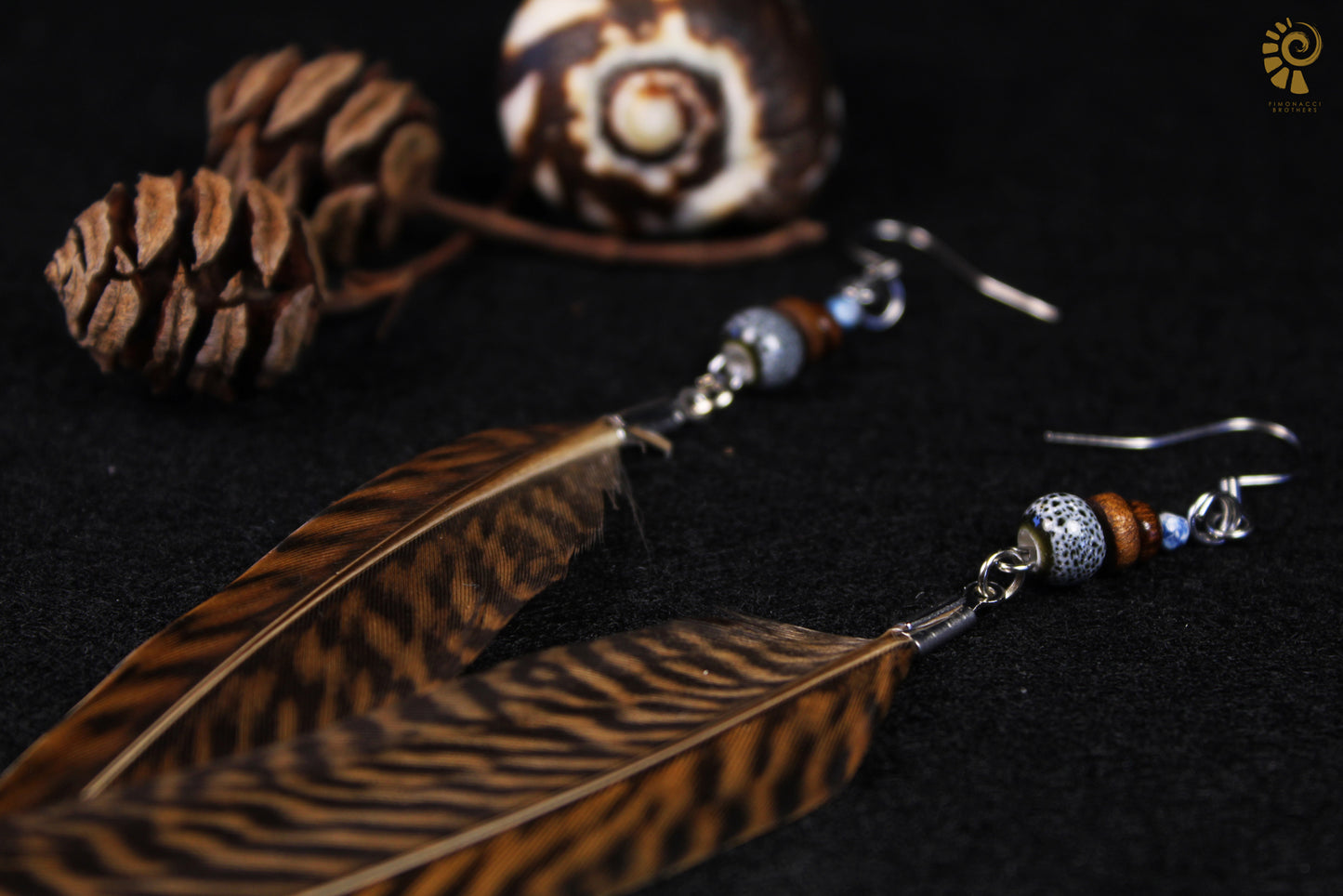 Federohrringe Goldfasan – Boho Schmuck, handgemacht, 13–15 cm, ultraleicht