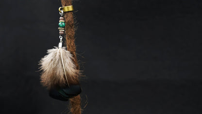Entenfeder Dreadanhänger – Detail