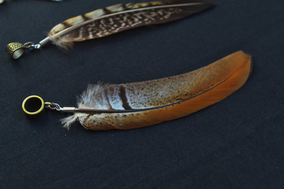 Dreadlock Federanhänger Fasan – Detail
