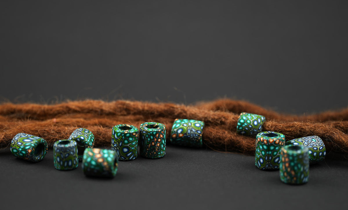 Emerald Rain Fimo Dreadperlen in Dreadlocks – Ansicht 2
