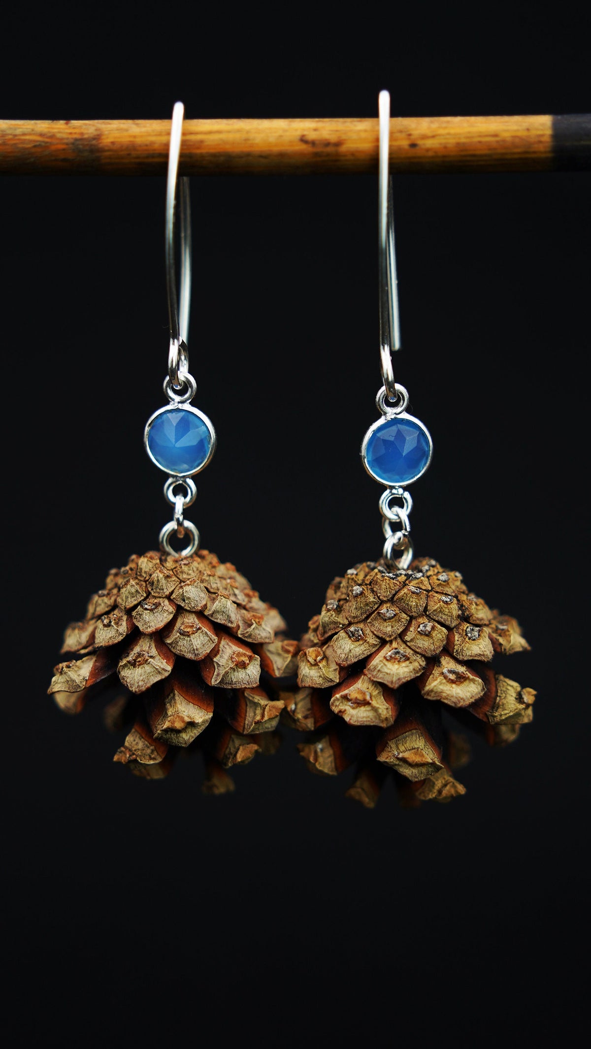 Pine Cone Earrings with Chalcedony in 925 Silver – Mini Cones from Italy – view 4