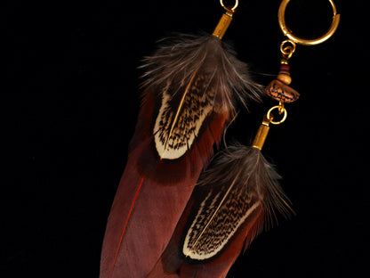 Lange Federohrringe in Braun & Gold – Gänsefeder, Wildfasan & Betelnuss – Bild 6