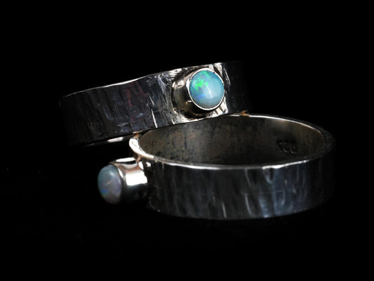 Australian Opal Ring in 925 Silver – Hammered & Handmade