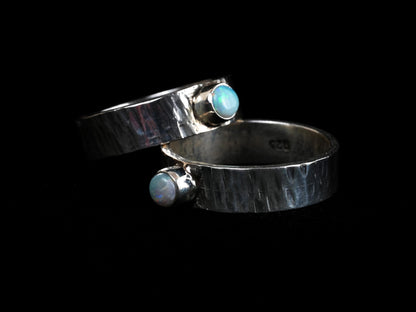 Australischer Opal Ring aus gehämmertem 925 Silber – Ansicht 6