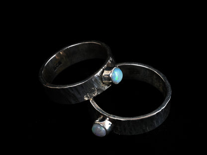 Australischer Opal Ring aus gehämmertem 925 Silber – Ansicht 8