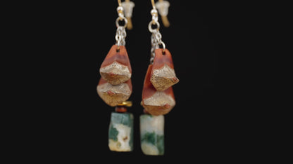 Zapfenschuppe – Drop Earrings with Moss Agate, Pine Cone Scales & Silver – view 6