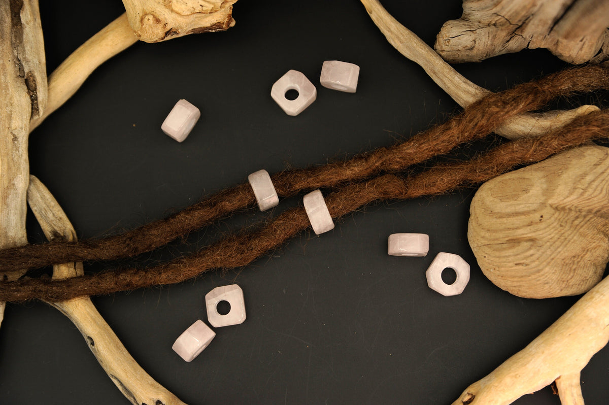 Rosenquarz Dreadlockperlen – Detail