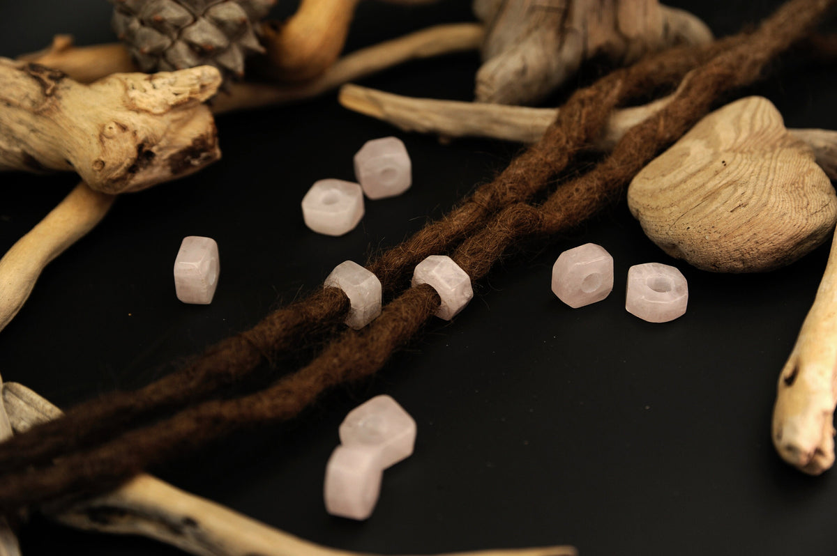 Rosenquarz Dreadlockperlen – Detail
