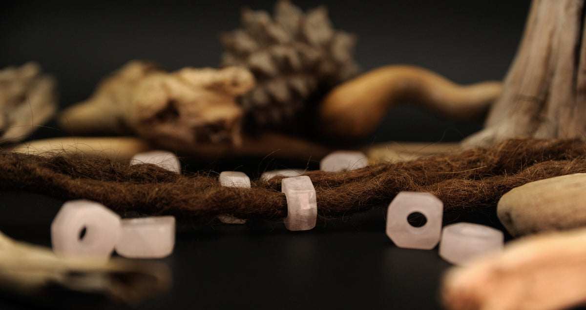 Rosenquarz Dreadlockperlen – Detail