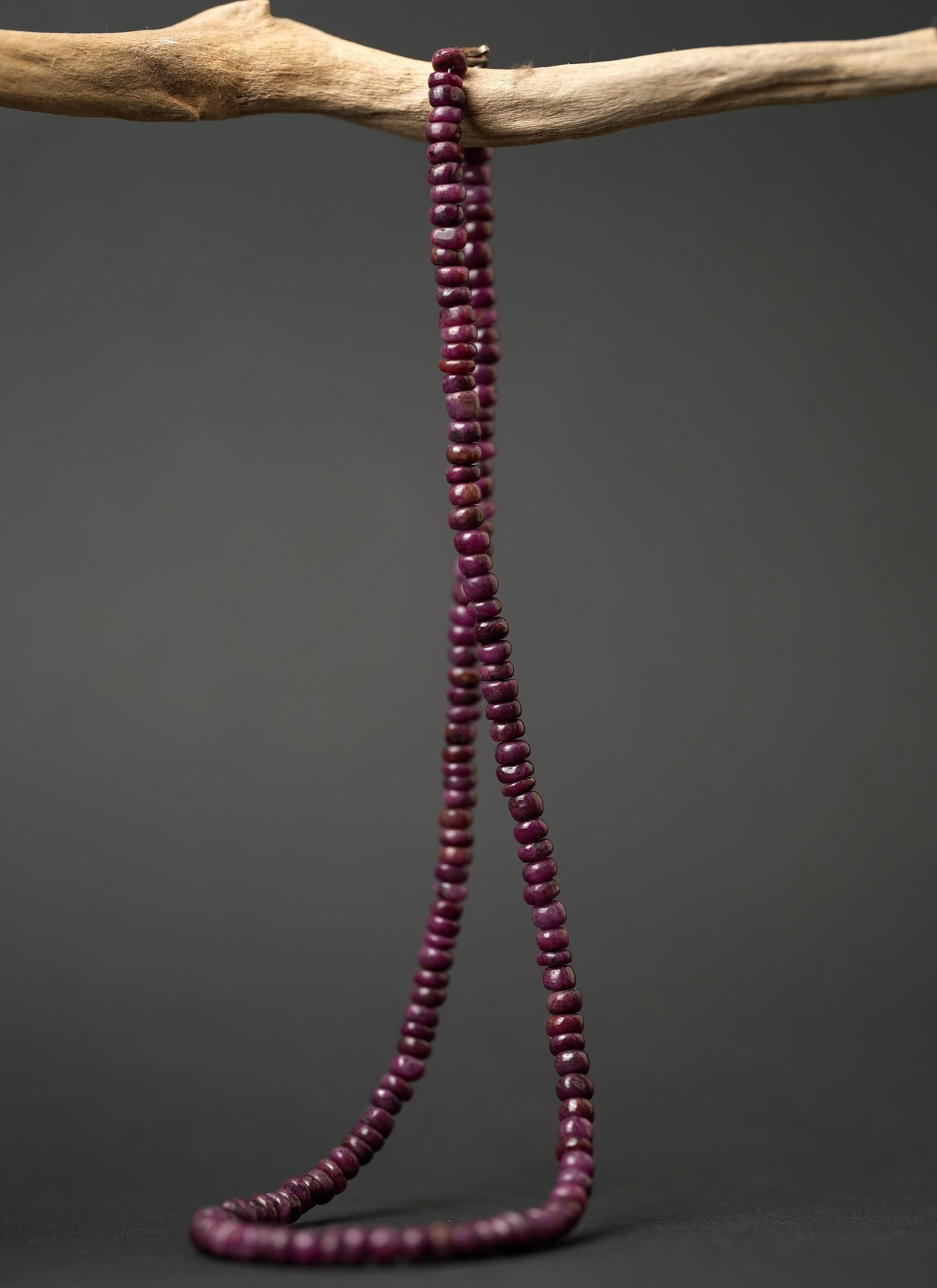 Facettierte Rubin Kette in tiefem Rot – Ansicht 2