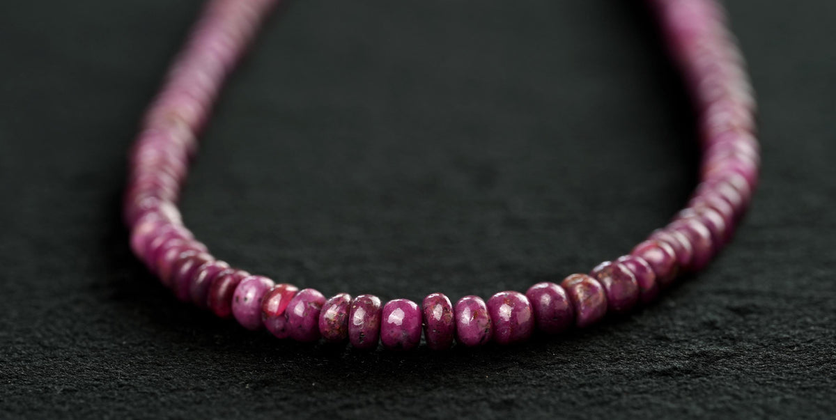 Facettierte Rubin Kette in tiefem Rot – Ansicht 3