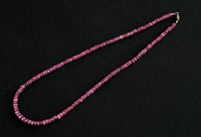 Facettierte Rubin Kette in tiefem Rot – Ansicht 6