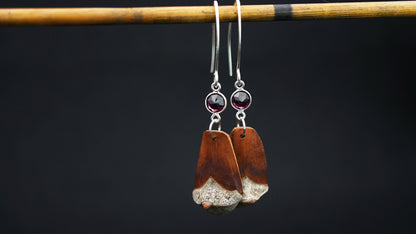 925 Silver Earrings with Pine Cone Scale & Faceted Garnet – view 8