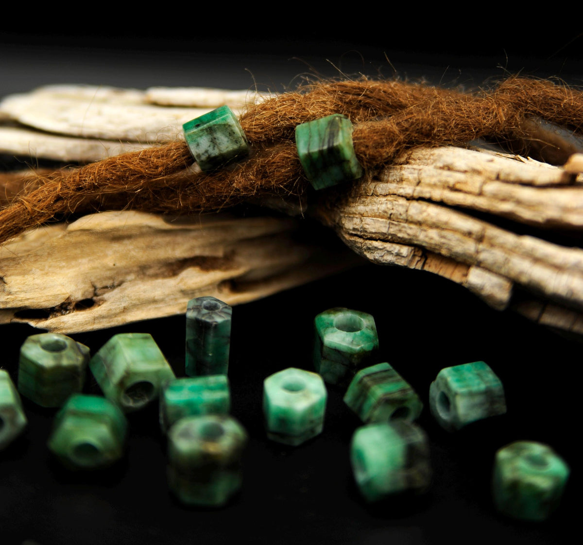 Smaragd Dreadlockperle – Detail