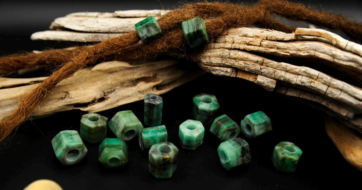 Smaragd Dreadlockperle – Detail