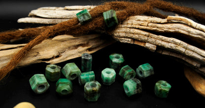 Smaragd Dreadlockperle – Detail