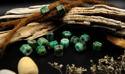Smaragd Dreadlockperle – Detail