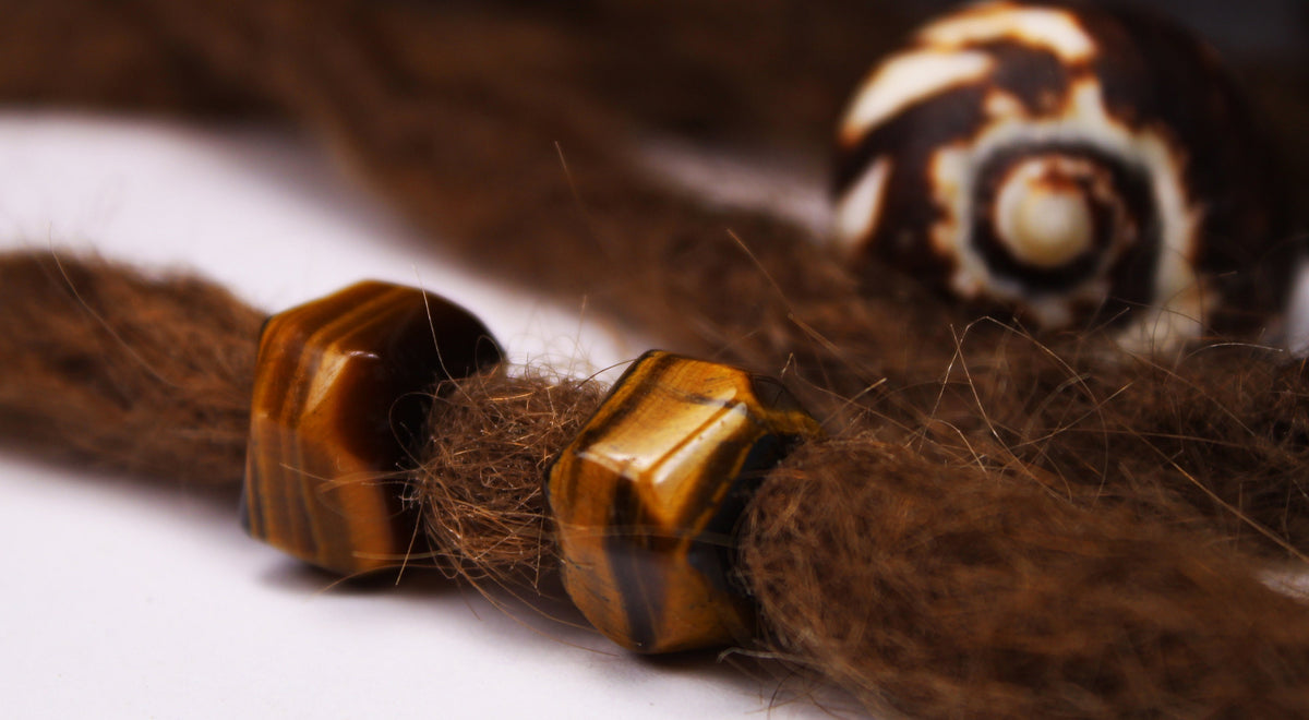 Tigerauge Dreadlockperlen facettiert – Detail